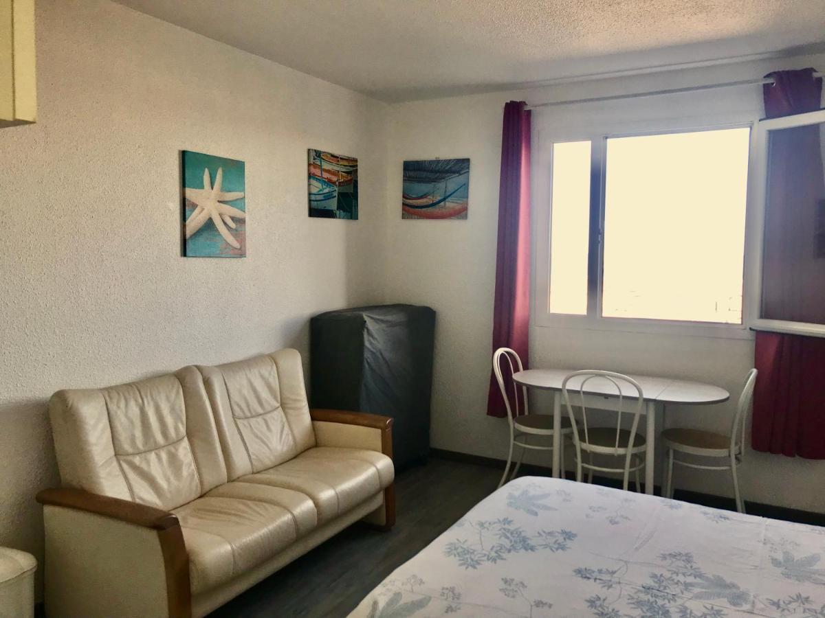Studio Vue Sur Mer Apartment Calais Bagian luar foto